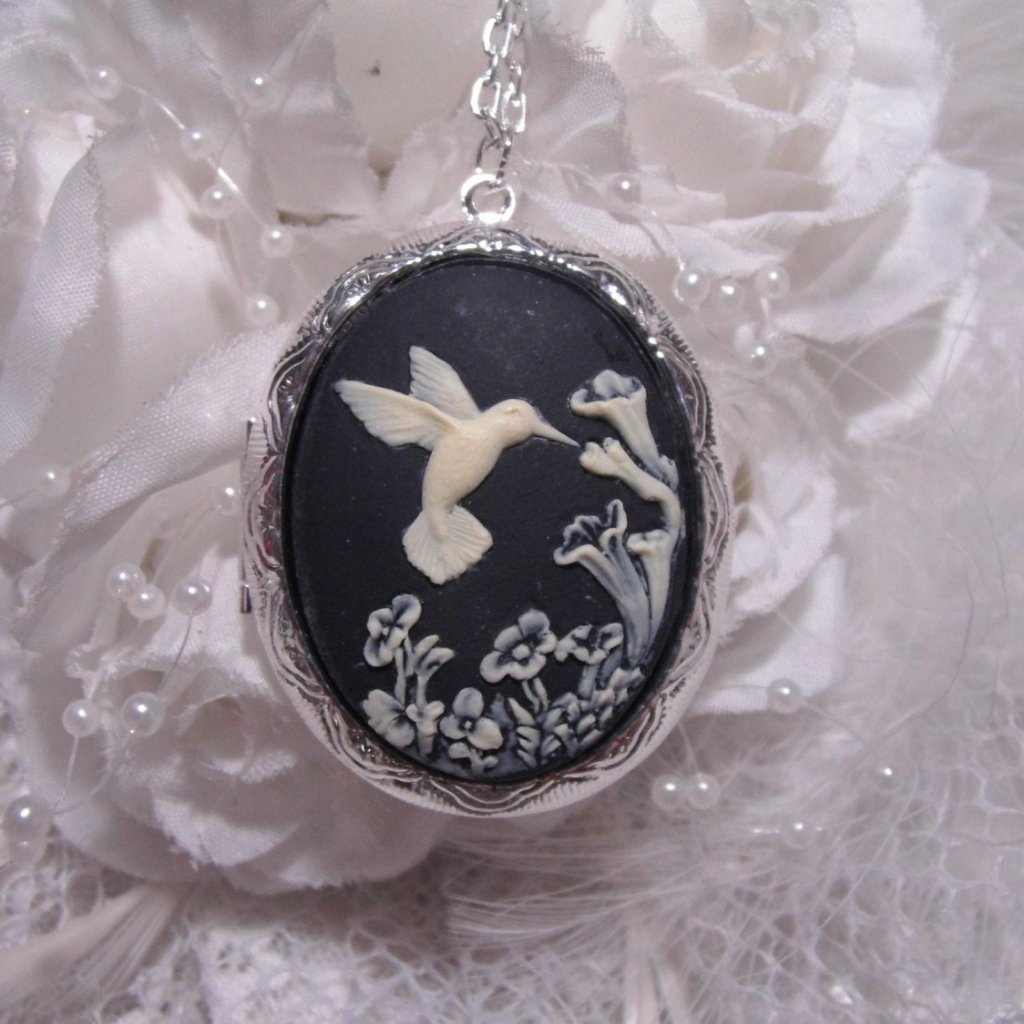Hummingbird Locket Necklace Photo Keepsake Wedding 34$